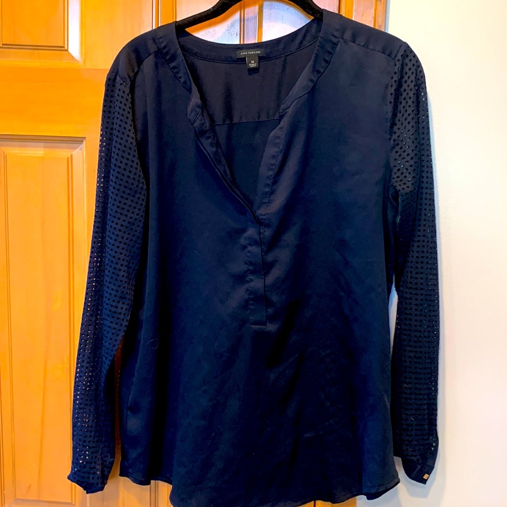 Ann Taylor black top